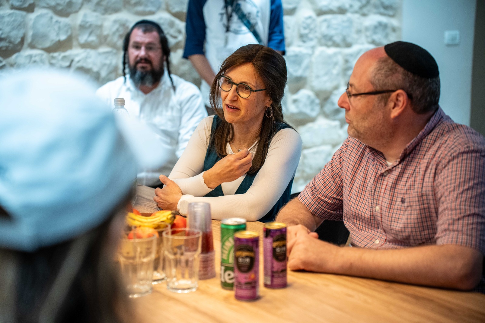 Jen Airley in conversation at Beit Binyamin